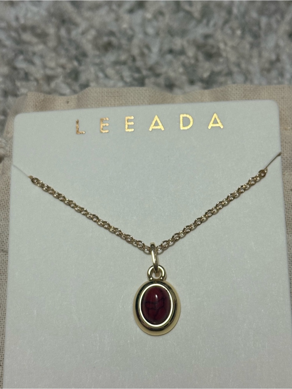 NWT Leeada Oval Gemstone Pendant Necklace in Garnet and Gold - Picture 6 of 10